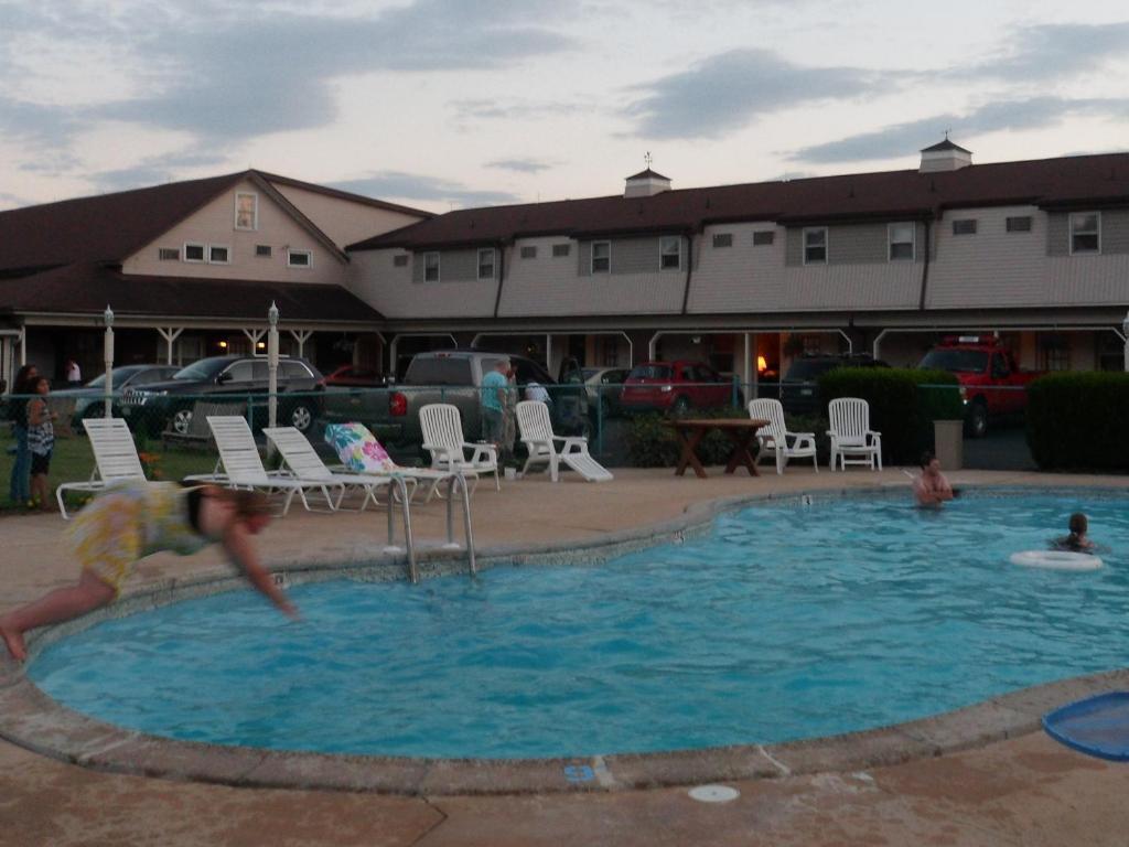 Cherry Lane Motor Inn Amish Country Ronks Exteriér fotografie